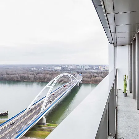 Skyline River & Eurovea Tower Appartement Bratislava