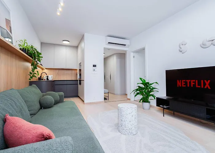 Skyline River & Eurovea Tower 公寓 *