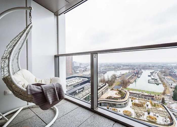 아파트 Skyline River & Eurovea Tower